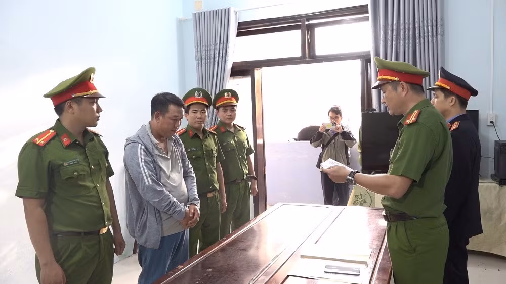 Đối tượng trộm xe múc trên QL1A với nhiều chiêu tinh vi sa lưới -0