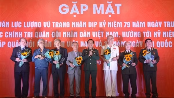 Làm gì để có tác phẩm hay về đề tài lực lượng vũ trang?