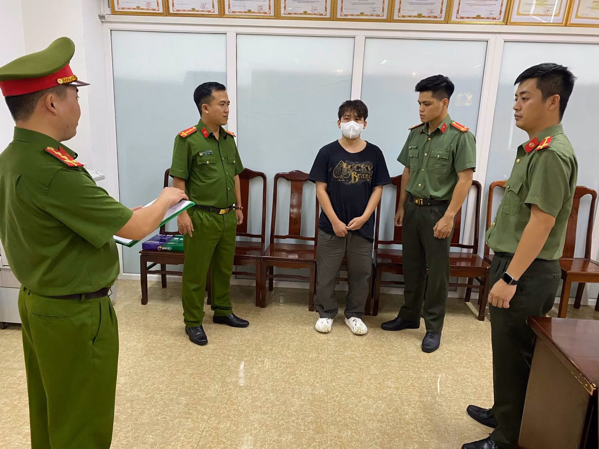 Tội phạm xâm nhập trái phép vào mạng máy tính, mạng viễn thông -0