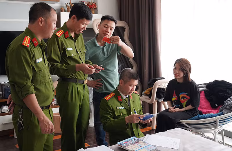 Liên tiếp bóc gỡ các ổ nhóm cho vay với lãi suất “khủng” ở Hòa Bình -0
