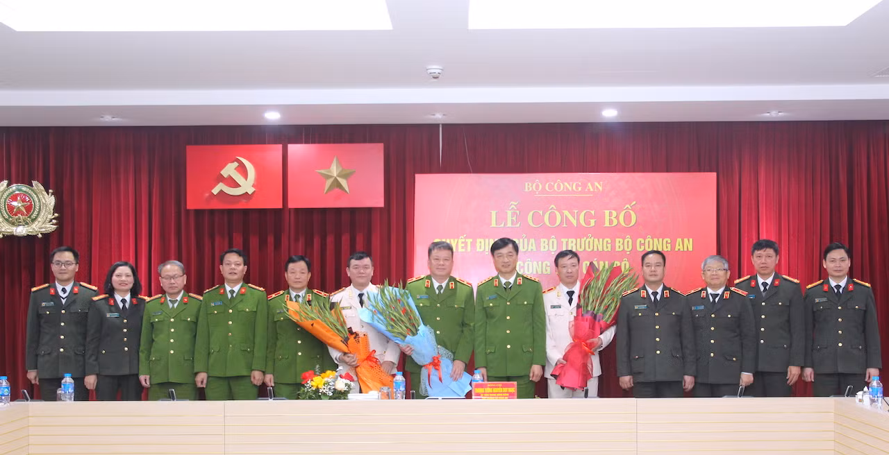 Thiếu tướng Nguyễn Ngọc Cương giữ chức vụ Cục trưởng Cục Cảnh sát QLHC về TTXH -0