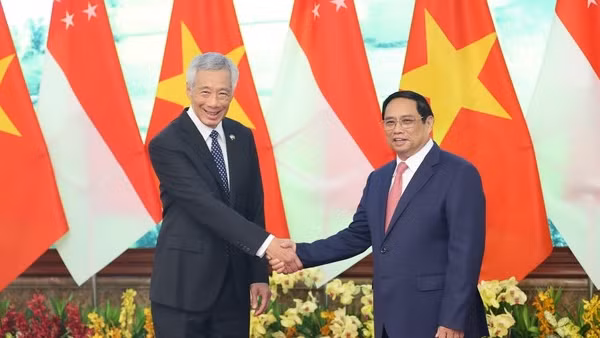 Thủ tướng Singapore: Việt Nam đạt kết quả kinh tế ấn tượng