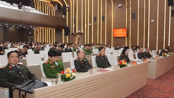 Học tập, quán triệt Nghị quyết Hội nghị Trung ương 8 trong Đảng uỷ Công an Trung ương