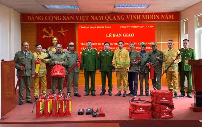 Hà Nội đề xuất cấp chứng nhận huấn luyện PCCC cho tất cả đội viên dân phòng -0