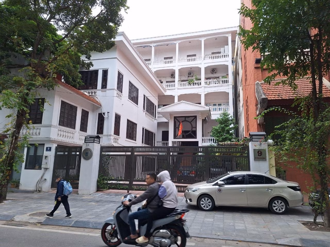 Trụ sở Hội Nhà văn Việt Nam ở số 9 Nguyễn Đình Chiểu (Hà Nội) là “ngôi nhà mơ ước” của nhiều người ôm mộng văn chương.