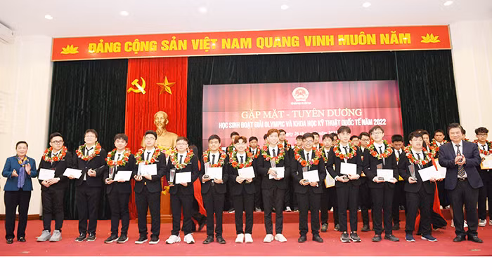 Việt Nam nằm trong top 10 quốc gia đạt kết quả cao nhất tại các kỳ thi Olympic quốc tế -0