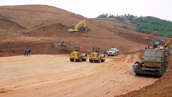 “Chạy nước rút” để bàn giao mặt bằng cao tốc Bắc-Nam đúng thời hạn
