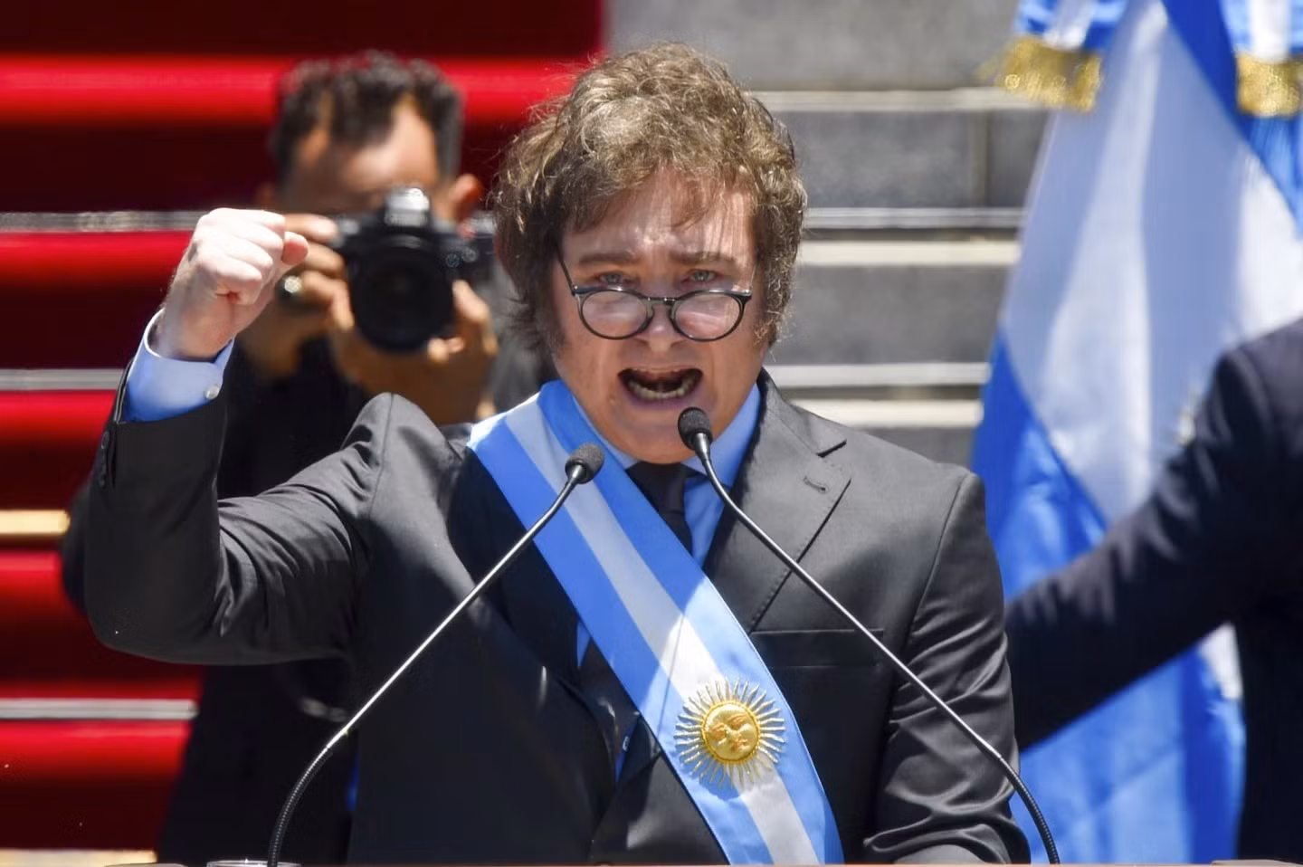 Bài diễn văn nhậm chức khác lạ của tân Tổng thống Argentina -0