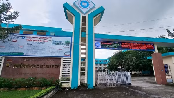 Nợ lương, giáo viên Trường Cao đẳng Y tế Quảng Nam thông báo ngừng giảng dạy