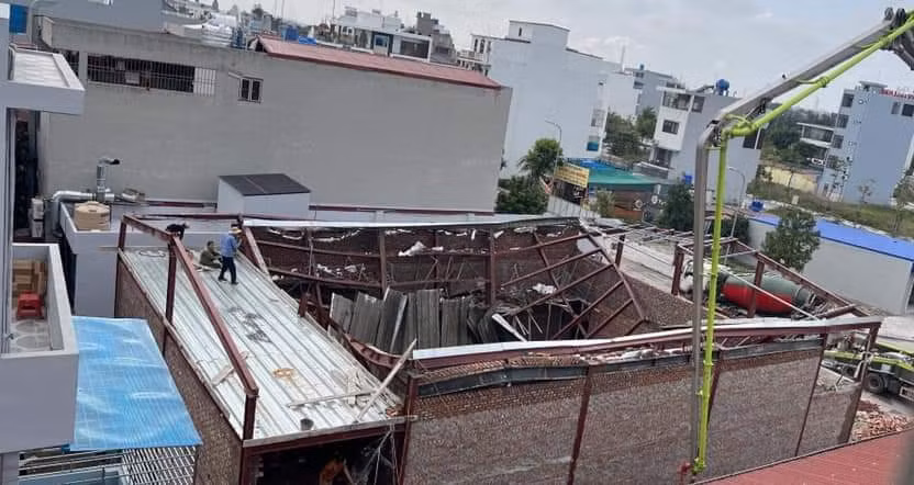 1 người tử vong, 1 người đang mắc kẹt công trình xây dựng bất ngờ đổ sập ở Thái Bình -0