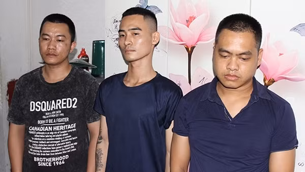 Bắt 3 đối tượng cho vay lãi nặng&nbsp;và tàng trữ trái phép ma tuý
