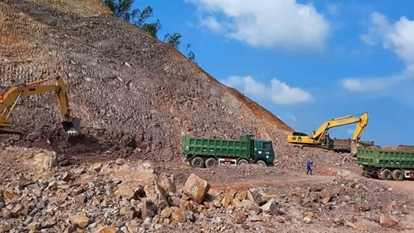 Cao tốc Bắc-Nam giai đoạn 2: Lại là nỗi lo thiếu nguồn vật liệu xây dựng