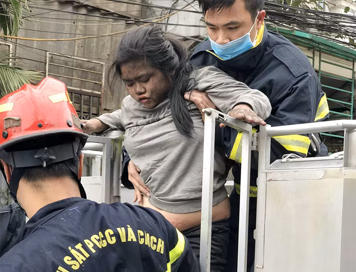 Chiến công của những người lính phòng cháy, chữa cháy Hoàng Mai -0