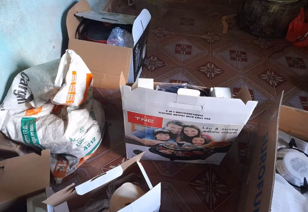Chiêu trò mời dự hội thảo, nhận quà miễn phí để lừa người dân mua hàng dỏm -0