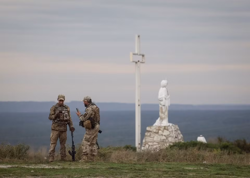 Ukraine nêu điều kiện đàm phán không tưởng sau khi khép vòng vây then chốt -0