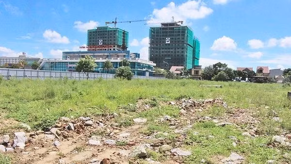 Vẫn khổ sở vì dự án treo
