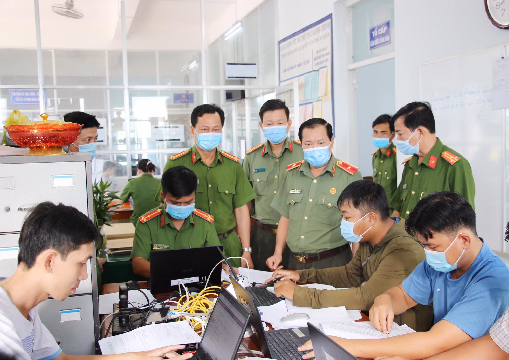 Thực hiện cao điểm 90 ngày, đêm hoàn thành chỉ tiêu của Luật Cư trú -0