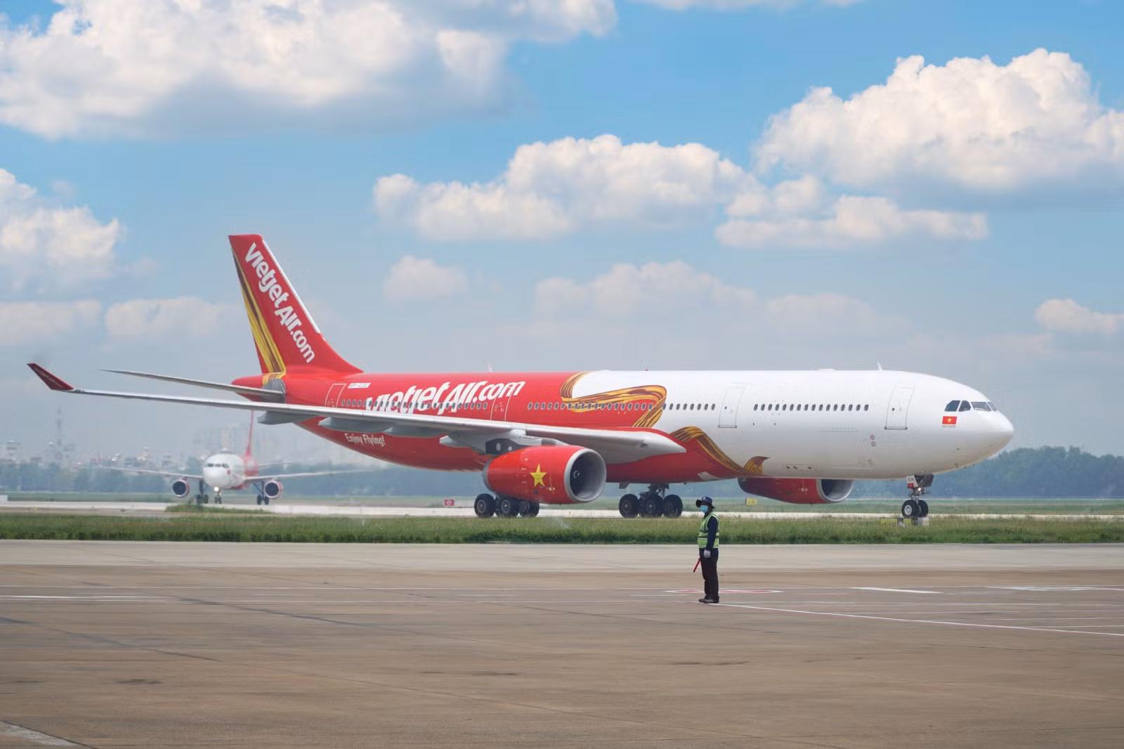 Đầu tuần “săn” vé siêu khuyến mại bay quốc tế của VietJet -0