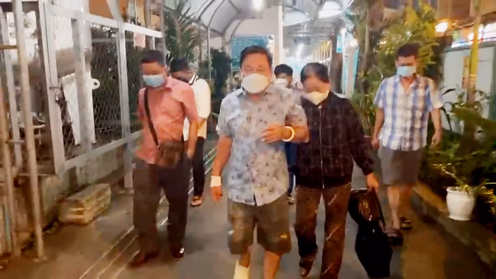 Mua bán hóa đơn cát tiền tỷ rồi trốn truy nã -0