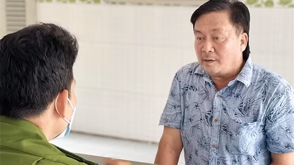 Mua bán hóa đơn khống tiền tỷ rồi trốn truy nã