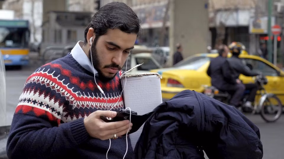 Thế giới nỗ lực mang Internet về Iran -0
