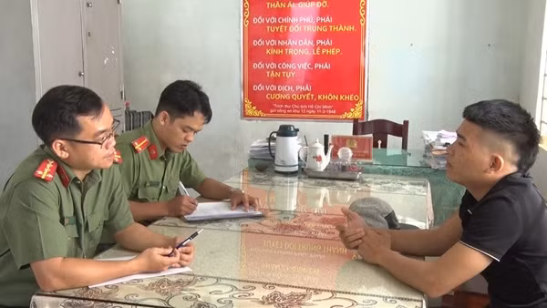Đi du lịch rồi ở lại làm cho công ty đánh bạc trực tuyến