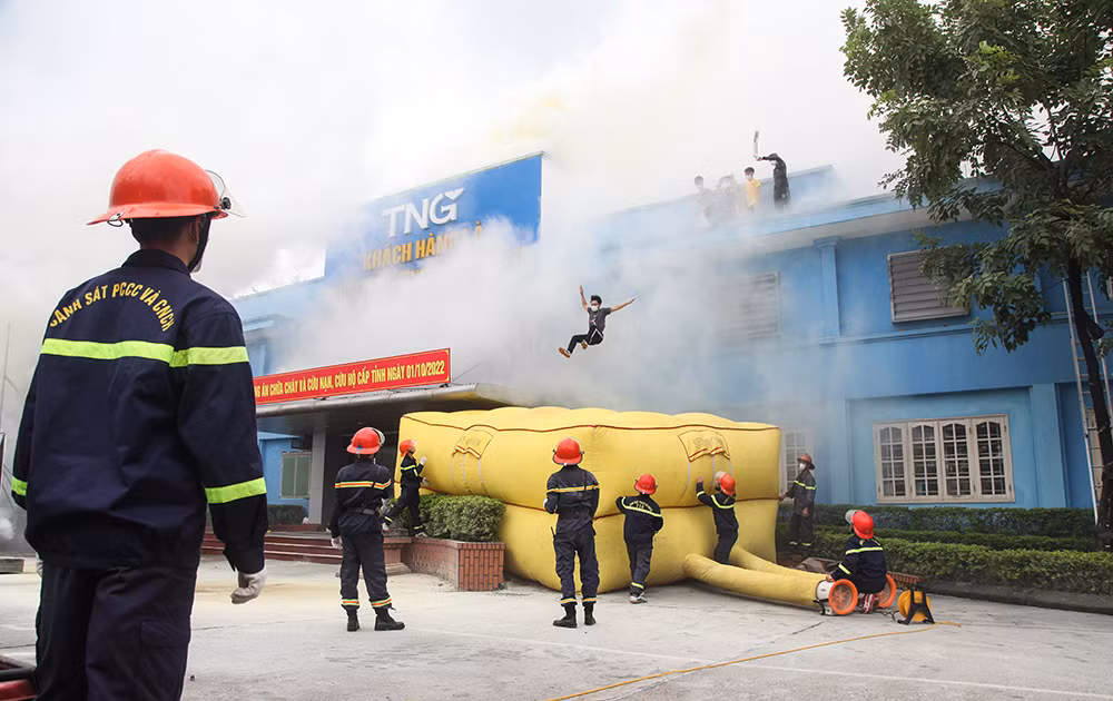 Diễn tập phương án chữa cháy và cứu nạn, cứu hộ quy mô lớn -0