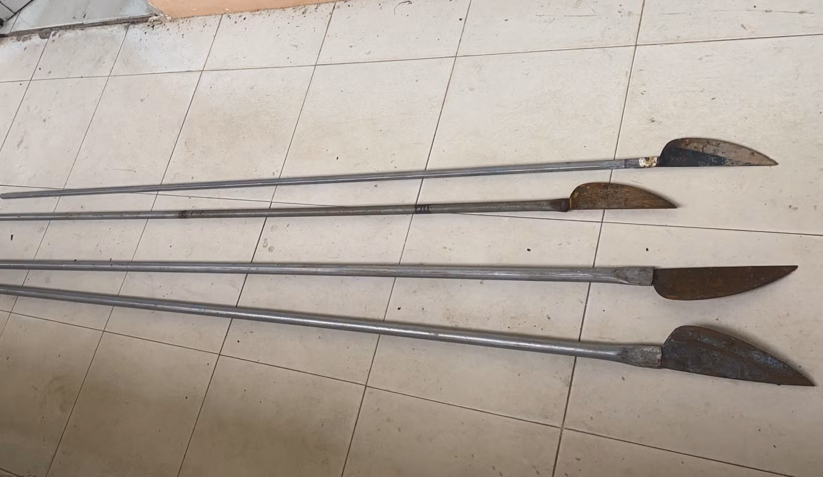 Ngăn chặn 2 nhóm thanh niên sử dụng hung khí đánh nhau -0