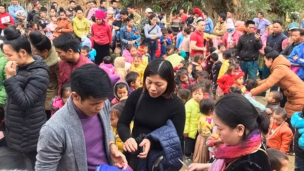 “Rắn vàng” cùng nhau làm thiện nguyện