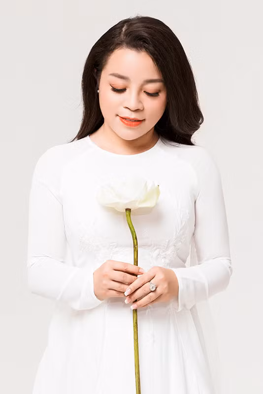 Dòng chảy lăng lẽ của NSƯT Tố Nga -0