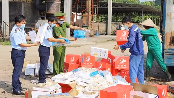 Bóc gỡ nhiều đường dây buôn lậu, gian lận thương mại ở Yên Bái