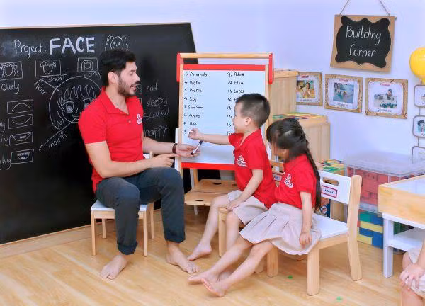 Có 321.149 trẻ mầm non làm quen với tiếng Anh -0