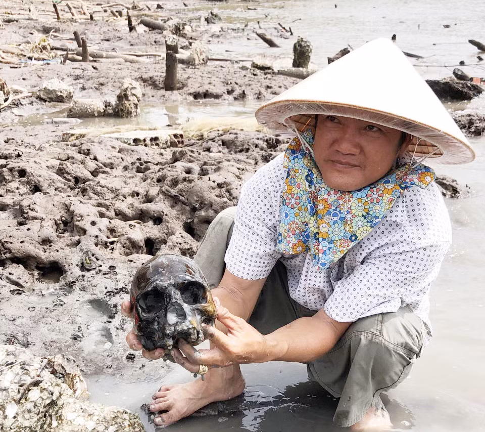 Phát hiện nhiều hài cốt cạnh đường giao thông nông thôn -0