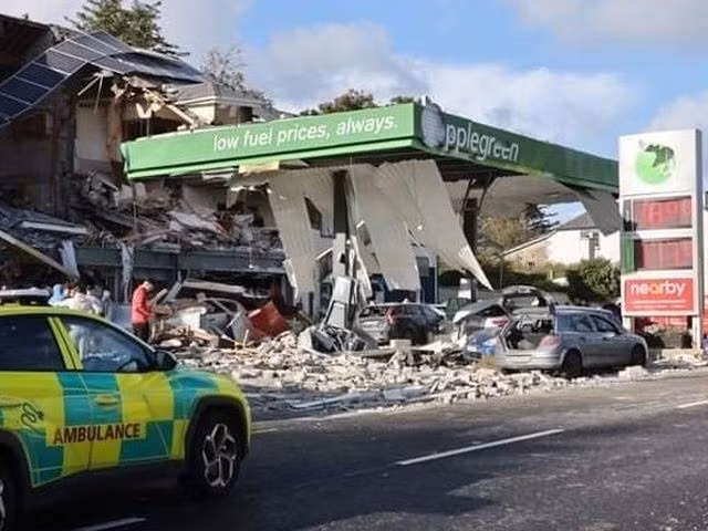 Nổ trạm xăng ở Ireland, ít nhất hàng chục người thương vong -0