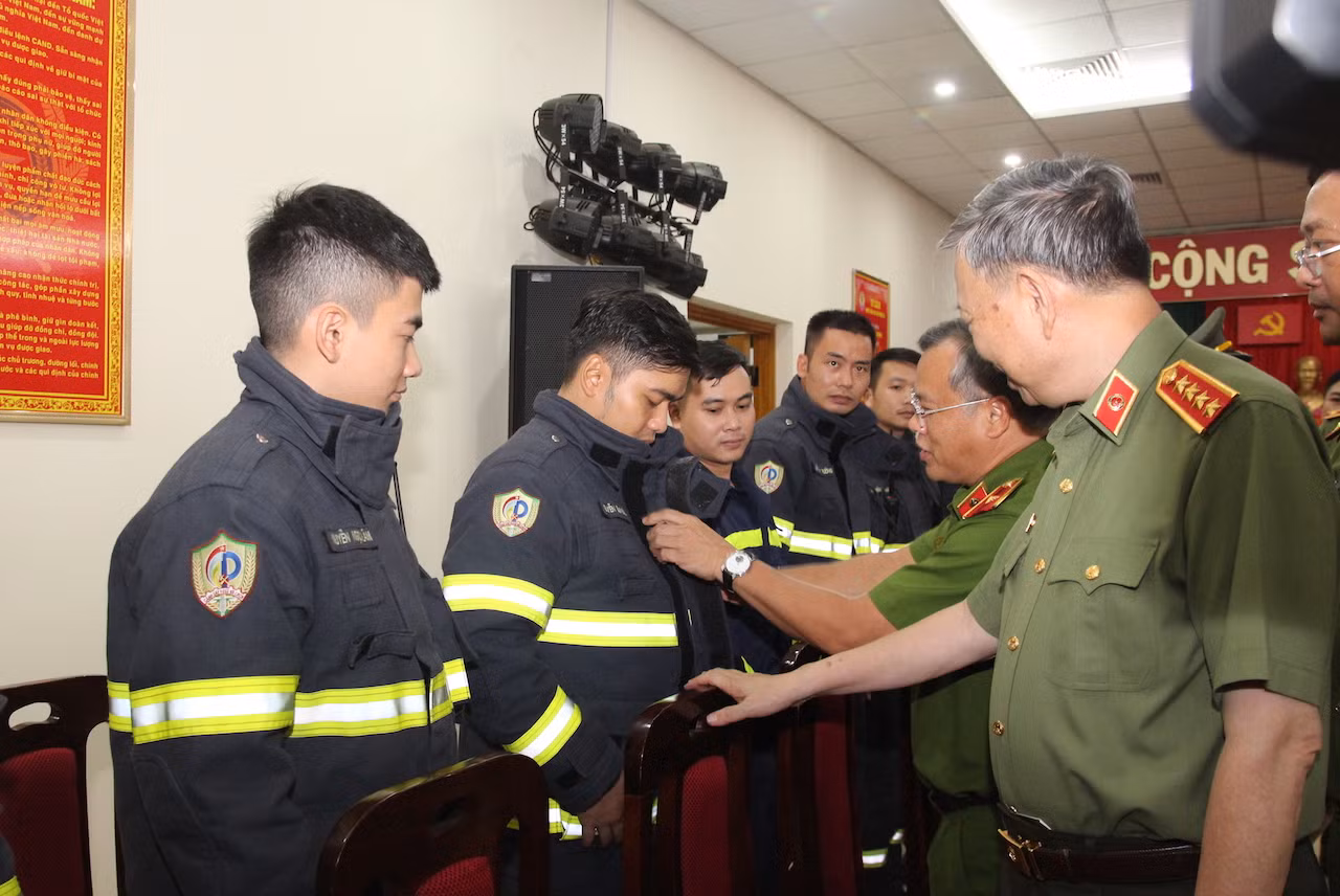 Hình tượng chiến sỹ Cảnh sát PCCC được người dân yêu quý, cần giữ gìn và phát huy -0