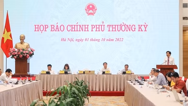 Xây dựng chính sách đãi ngộ phù hợp để "giữ chân" người lao động khu vực công
