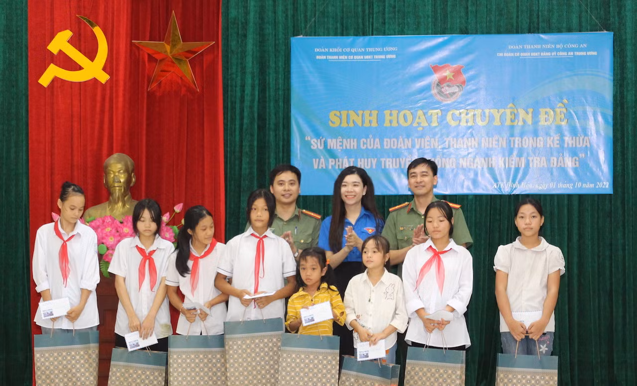 Về 