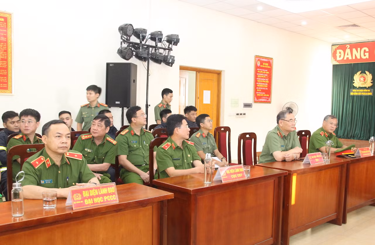 Hình tượng chiến sỹ Cảnh sát PCCC được người dân yêu quý, cần giữ gìn và phát huy -0