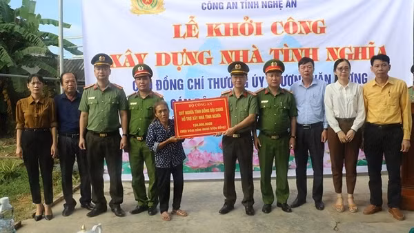Khởi công xây dựng nhà tình nghĩa cho cán bộ Công an có hoàn cảnh khó khăn