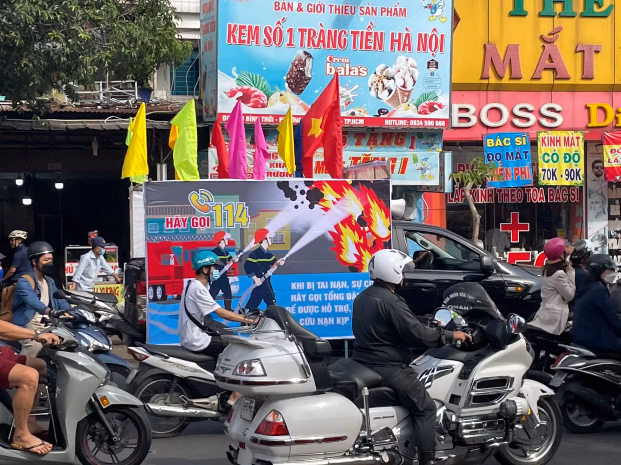 Tuyên dương 61 gương điển hình trong công tác PCCC và CNCH -1