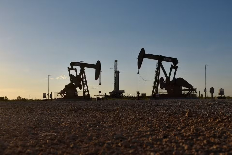 OPEC+ quyết cắt giảm sản lượng dầu bất chấp sự thúc ép từ Mỹ -0
