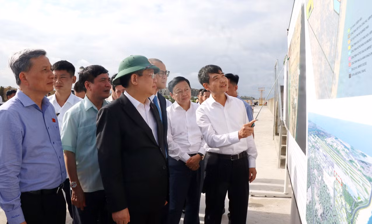  Chủ tịch Quốc hội làm việc với Ban Thường vụ Tỉnh uỷ Phú Yên -0