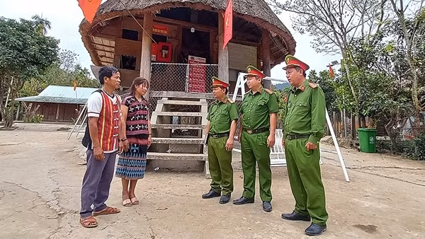 Giữ bình yên nơi biên viễn Tây Giang