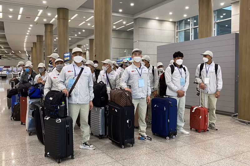 Hết tháng 7, có hơn 85 nghìn lao động ra nước ngoài làm việc -0