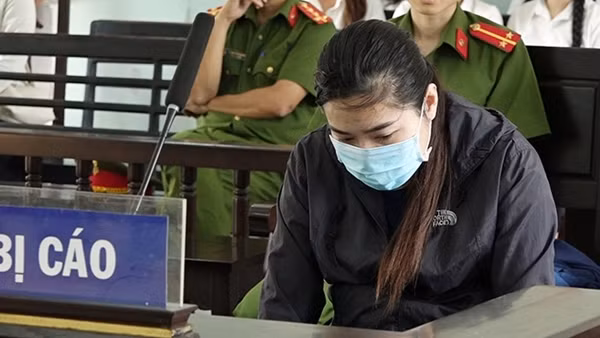Tạm đình chỉ vụ nữ nhân viên ngân hàng lừa đảo gần 30 tỷ đồng