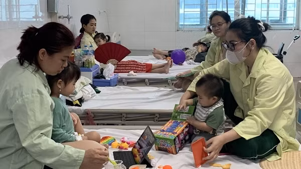 Hà Nội gia tăng trẻ mắc ho gà