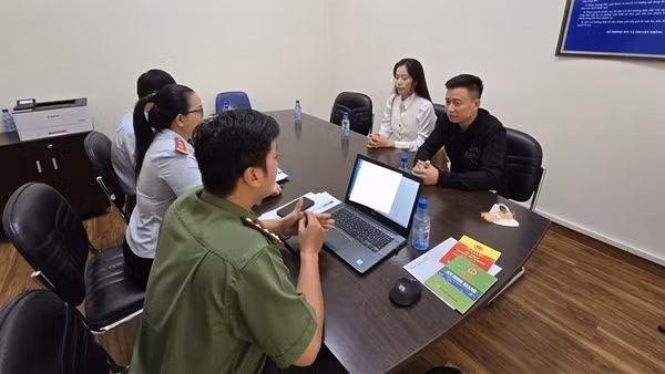 Xử phạt hoa khôi Nam Em 37,5 triệu đồng vì phát ngôn gây sốc