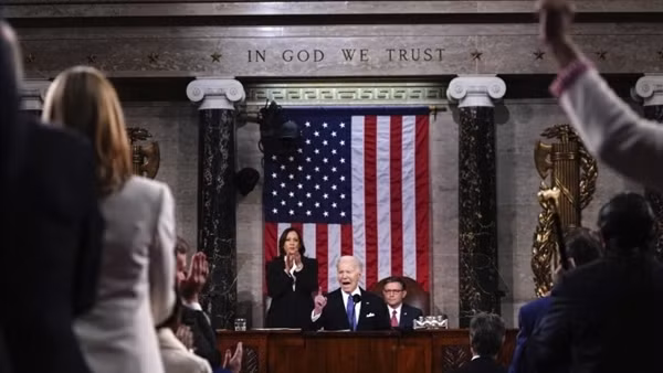Tổng thống Biden thẳng thắn chỉ trích ông Trump trong Thông điệp Liên bang