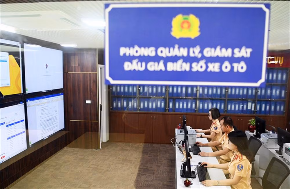 Bộ Công an phê duyệt kế hoạch đấu giá biển số xe ô tô phiên đấu giá thứ ba -0