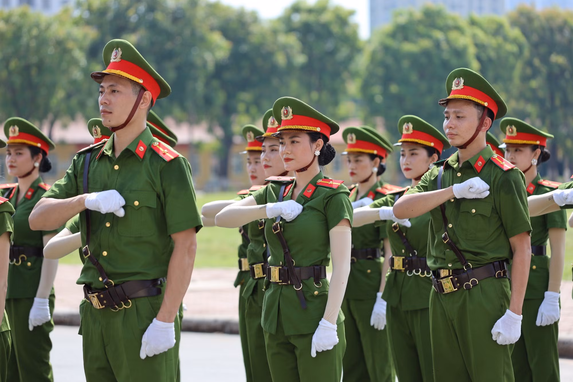 Những 